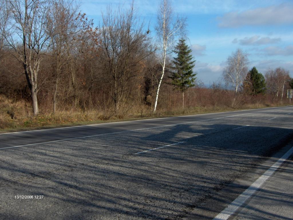 Парцел на 8 км от В.Търново, главен път София-Варна, ID: 2369 Парцел на 8 км от В.Търново, главен път София-Варна, ID: 2369